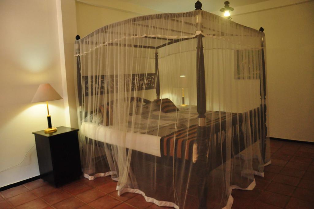Asantha Guest House Unawatuna Habitación foto