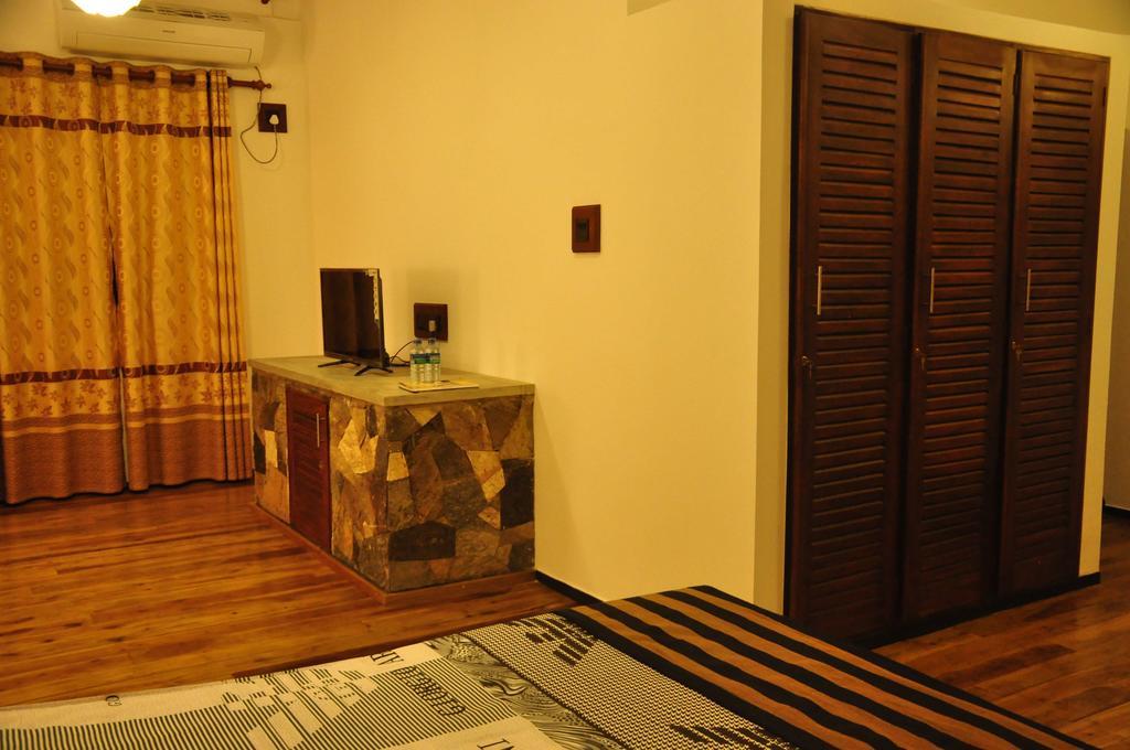 Asantha Guest House Unawatuna Habitación foto