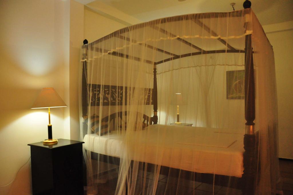 Asantha Guest House Unawatuna Habitación foto